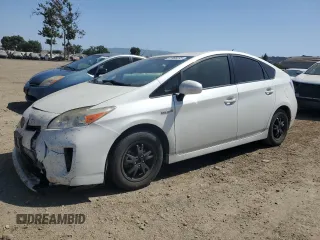 2015 Toyota Prius Four with VIN JTDKN3DU9F0475101, listed as a Copart auction lot 61966235 with 216,518 mi miles and Salvage title. Bid and sale history available at DreamBid. Image 1.