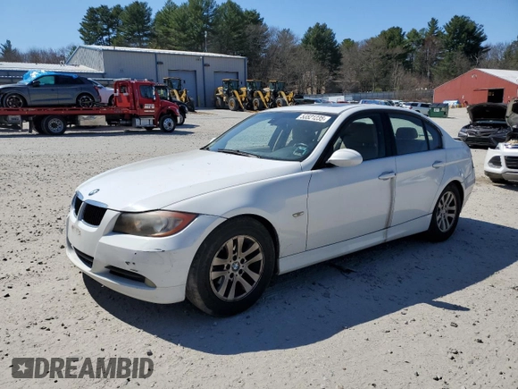 2007 BMW 3 Series 328i z VIN WBAVA33557KX83131, wystawiony jako Copart lot #53521235 z przebiegiem 119 940 mil mil oraz Czysty tytuł • Clean title. Historia ofert i sprzedaży dostępna na DreamBid. Obrazek 1.