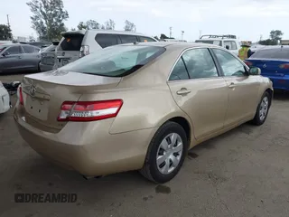 2011 Toyota Camry LE z VIN 4T1BF3EK4BU753024, wystawiony jako IAAI lot #41920255 z przebiegiem 198 088 mil mil oraz . Historia ofert i sprzedaży dostępna na DreamBid. Obrazek 4.