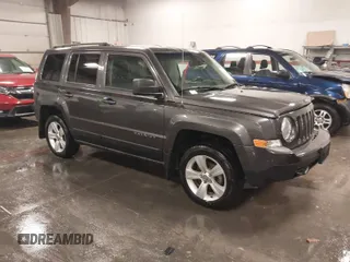 2016 Jeep Patriot Latitude with VIN 1C4NJRFB4GD522942, listed as a IAAI auction lot 40929024 with 86,954 mi miles. Bid and sale history available at carsss.com. Image 1.