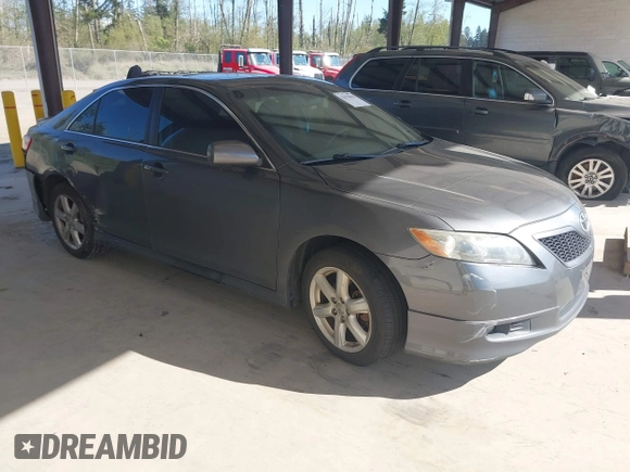 2009 Toyota Camry LE z VIN 4T1BK46K09U592438, wystawiony jako IAAI lot #42078810 z przebiegiem 164 582 mil mil oraz . Historia ofert i sprzedaży dostępna na DreamBid. Obrazek 1.