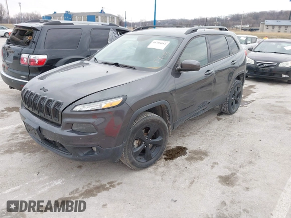 2016 Jeep Cherokee Latitude z VIN 1C4PJMCB9GW152673, wystawiony jako IAAI lot #41704412 z przebiegiem 140 559 mil mil oraz . Historia ofert i sprzedaży dostępna na DreamBid. Obrazek 17.