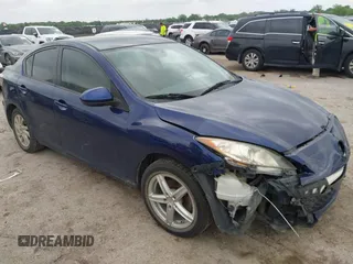 2012 Mazda 3 i Touring z VIN JM1BL1V88C1694083, wystawiony jako IAAI lot #42131231 z przebiegiem 262 576 mil mil oraz . Historia ofert i sprzedaży dostępna na DreamBid. Obrazek 1.