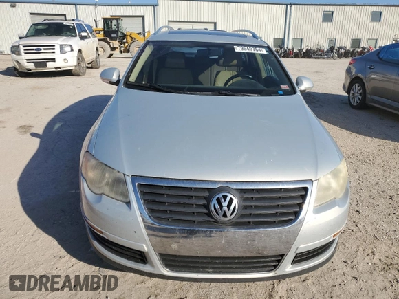 2009 Volkswagen Passat z VIN WVWXK73C99E046868, wystawiony jako Copart lot #79549784 z przebiegiem 167 784 mil mil oraz Szkoda całkowita • Salvage title. Historia ofert i sprzedaży dostępna na DreamBid. Obrazek 5.