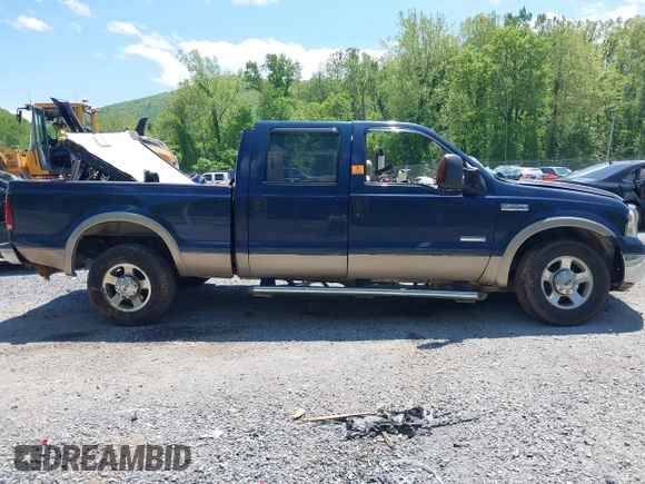 2005 Ford F-250 XL z VIN 1FTSW20P95EA30348, wystawiony jako IAAI lot #42199677 z przebiegiem Nie podano mil oraz . Historia ofert i sprzedaży dostępna na DreamBid. Obrazek 13.