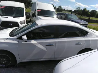 2017 Nissan Sentra SR z VIN 3N1AB7APXHY332812, wystawiony jako IAAI lot #42357841 z przebiegiem 93 378 mil mil oraz . Historia ofert i sprzedaży dostępna na DreamBid. Obrazek 14.