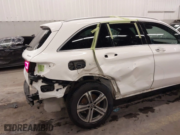 2022 Mercedes-Benz GLC 300 z VIN W1N0G8EB1NV377962, wystawiony jako IAAI lot #41651828 z przebiegiem 13 729 mil mil oraz . Historia ofert i sprzedaży dostępna na DreamBid. Obrazek 6.