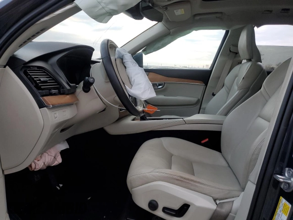 2022 Volvo XC90 Momentum с VIN YV4A22PK0N1852350, выставлен на аукционе Copart как лот 85783904 с пробегом Не указан миль и Списание • Salvage title. История ставок и продаж доступна на DreamBid. Изображение 7.