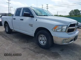 2019 Ram 1500 Tradesman z VIN 1C6RR6FG2KS702064, wystawiony jako IAAI lot #42486122 z przebiegiem 117 945 mil mil oraz . Historia ofert i sprzedaży dostępna na DreamBid. Obrazek 1.