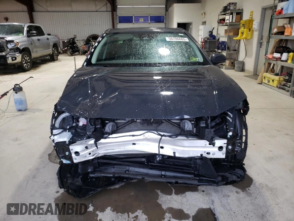 2025 Toyota Camry LE z VIN 4T1DAACK9SU506208, wystawiony jako Copart lot #56706605 z przebiegiem 17 651 mil mil oraz Szkoda całkowita • Salvage title. Historia ofert i sprzedaży dostępna na DreamBid. Obrazek 5.
