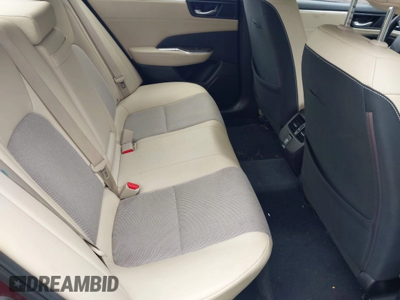 2018 Honda Clarity z VIN JHMZC5F12JC021958, wystawiony jako IAAI lot #42191071 z przebiegiem 29 423 mil mil oraz . Historia ofert i sprzedaży dostępna na DreamBid. Obrazek 8.
