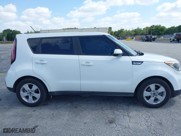 2018 Kia Soul with VIN KNDJN2A24J7892859, listed as a IAAI auction lot 42115097 with 121,427 mi miles. Bid and sale history available at carsss.com. Image 13.