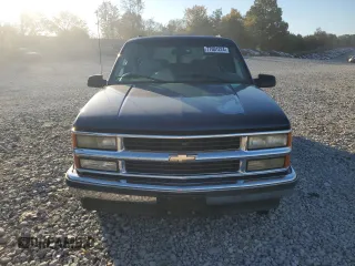 1999 Chevrolet Suburban with VIN 3GNEC16R3XG257322, listed as a Copart auction lot 77601224 with 196,923 mi miles and Salvage Title. Bid and sale history available at carsss.com. Image 5.