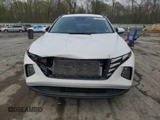 2024 Hyundai Tucson SEL z VIN 5NMJBCDE0RH423678, wystawiony jako Copart lot #54406765 z przebiegiem 16 521 mil mil oraz Szkoda całkowita • Salvage title. Historia ofert i sprzedaży dostępna na DreamBid. Obrazek 5.