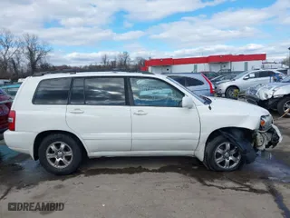 2006 Toyota Highlander w/3rd Row with VIN JTEDP21A560093649, listed as a IAAI auction lot 41815683 with 228,745 mi miles. Bid and sale history available at carsss.com. Image 13.