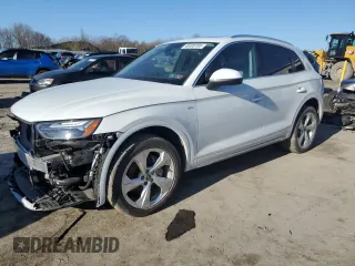 2022 Audi Q5 S line Premium Plus with VIN WA1EAAFY5N2118556, listed as a Copart auction lot 48405785 with 26,182 mi miles and Salvage Title. Bid and sale history available at carsss.com. Image 1.