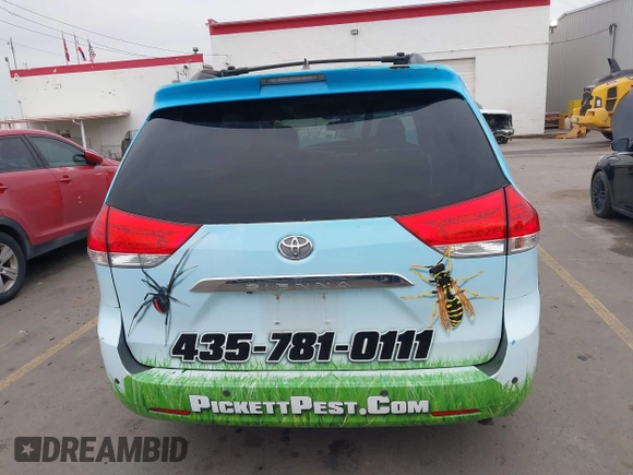 2012 Toyota Sienna XLE with VIN 5TDDK3DC3CS033755, listed as a IAAI auction lot 41815132 with 189,777 mi miles. Bid and sale history available at carsss.com. Image 16.