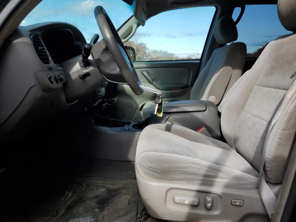 2006 Toyota Sequoia SR5 with VIN 5TDBT44A96S269680, listed as a Copart auction lot 79084184 with 330,466 mi miles and Clean Title. Bid and sale history available at carsss.com. Image 7.
