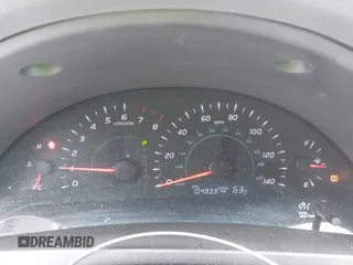 2008 Toyota Camry LE z VIN 4T1BE46K78U751994, wystawiony jako IAAI lot #41712149 z przebiegiem 104 933 mil mil oraz . Historia ofert i sprzedaży dostępna na DreamBid. Obrazek 7.