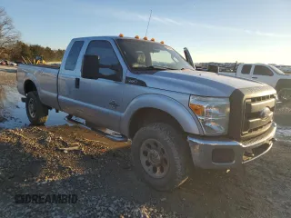 2014 Ford F-350 XL with VIN 1FT8X3BT7EEA61279, listed as a Copart auction lot 43035235 with 258,391 mi miles and Clean title. Bid and sale history available at DreamBid. Image 4.