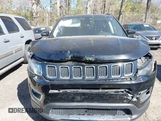 2018 Jeep Compass Limited with VIN 3C4NJDCB1JT397147, listed as a IAAI auction lot 41853649 with 122,672 mi miles. Bid and sale history available at carsss.com. Image 12.
