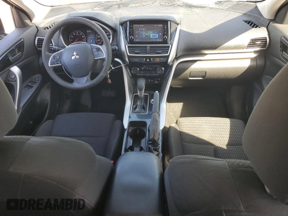 2019 Mitsubishi Eclipse Cross ES z VIN JA4AT3AA5KZ030253, wystawiony jako Copart lot #56925305 z przebiegiem 135 057 mil mil oraz Szkoda całkowita • Salvage title. Historia ofert i sprzedaży dostępna na DreamBid. Obrazek 8.