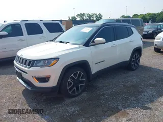 2018 Jeep Compass Limited z VIN 3C4NJCCB6JT308974, wystawiony jako IAAI lot #42468367 z przebiegiem 137 289 mil mil oraz . Historia ofert i sprzedaży dostępna na DreamBid. Obrazek 17.