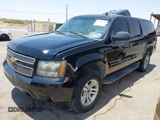 2013 Chevrolet Suburban LT z VIN 1GNSCJE02DR176393, wystawiony jako IAAI lot #42483598 z przebiegiem 266 075 mil mil oraz . Historia ofert i sprzedaży dostępna na DreamBid. Obrazek 2.