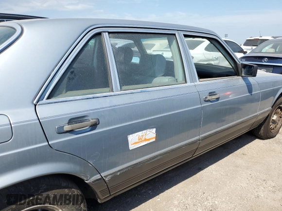 1984 Mercedes-Benz 500 z VIN WDBCA37B9EA072690, wystawiony jako Copart lot #76341244 z przebiegiem Nie podano mil oraz Szkoda całkowita • Salvage title. Historia ofert i sprzedaży dostępna na DreamBid. Obrazek 12.
