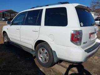 2006 Honda Pilot EX-L with VIN 5FNYF28526B006602, listed as a IAAI auction lot 41212862 with 239,648 mi miles. Bid and sale history available at carsss.com. Image 3.