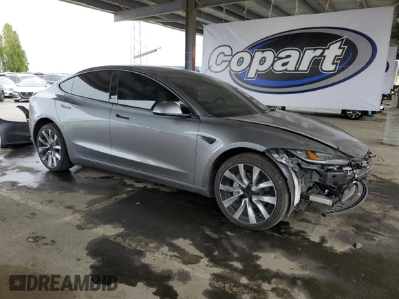 2024 Tesla Model 3 z VIN 5YJ3E1EA0RF859934, wystawiony jako Copart lot #52962285 z przebiegiem 32 329 mil mil oraz Szkoda całkowita • Salvage title. Historia ofert i sprzedaży dostępna na DreamBid. Obrazek 4.