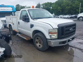 2008 Ford F-350 with VIN 1FDSF30518EB85528, listed as a IAAI auction lot 42470231 with 209,284 mi miles and . Bid and sale history available at DreamBid. Image 1.