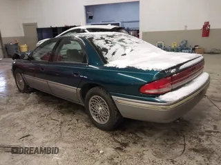 1994 Chrysler Concorde z VIN 2C3HL56F6RH335733, wystawiony jako IAAI lot #41389947 z przebiegiem 132 285 mil mil oraz . Historia ofert i sprzedaży dostępna na DreamBid. Obrazek 3.