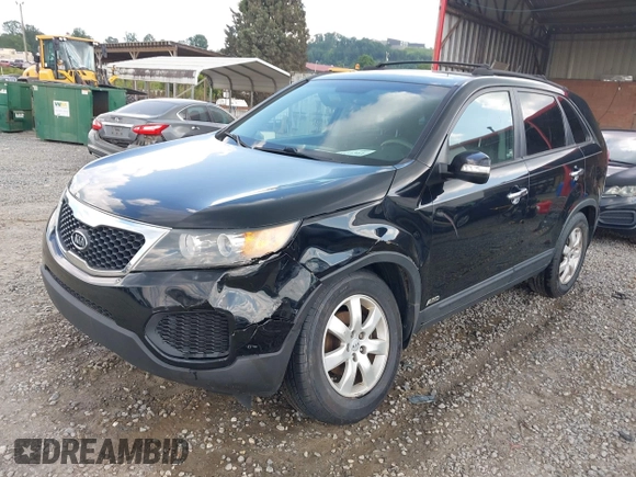 2013 Kia Sorento LX with VIN 5XYKTDA68DG408823, listed as a IAAI auction lot 42554361 with 221,917 mi miles and . Bid and sale history available at DreamBid. Image 6.