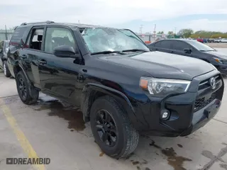 2021 Toyota 4Runner SR5 with VIN JTEEU5JR8M5235982, listed as a IAAI auction lot 41815774 with 70,385 mi miles. Bid and sale history available at carsss.com. Image 1.
