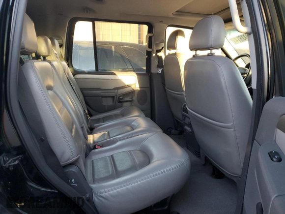 2004 Ford Explorer z VIN 1FMDU63K24ZA17336, wystawiony jako Copart lot #83890614 z przebiegiem 156 117 mil mil oraz Szkoda całkowita • Salvage title. Historia ofert i sprzedaży dostępna na DreamBid. Obrazek 11.