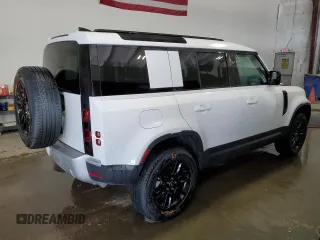 2025 Land Rover Defender S z VIN SALEJ7EX8S2393246, wystawiony jako Copart lot #62061835 z przebiegiem Nie podano mil oraz Szkoda całkowita • Salvage title. Historia ofert i sprzedaży dostępna na DreamBid. Obrazek 3.