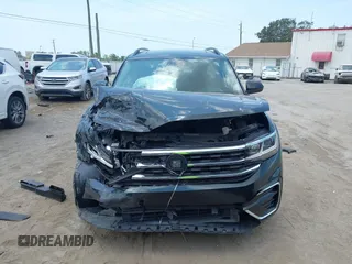 2021 Volkswagen Atlas SE z VIN 1V2PR2CA7MC510191, wystawiony jako IAAI lot #42235942 z przebiegiem 108 597 mil mil oraz . Historia ofert i sprzedaży dostępna na DreamBid. Obrazek 6.