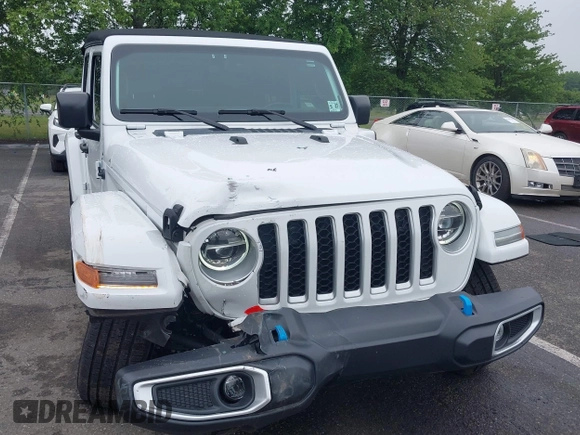 2022 Jeep Wrangler Unlimited Sahara with VIN 1C4JJXP69NW229124, listed as a IAAI auction lot 42525560 with 45,857 mi miles and . Bid and sale history available at DreamBid. Image 6.