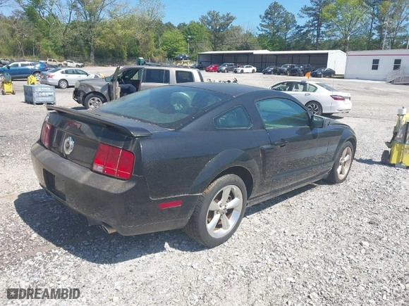 2008 Ford Mustang GT Deluxe with VIN 1ZVHT82H185138377, listed as a IAAI auction lot 42063894 with 103,942 mi miles. Bid and sale history available at carsss.com. Image 4.
