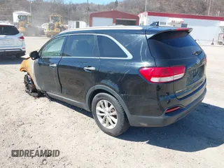 2016 Kia Sorento LX with VIN 5XYPGDA35GG055431, listed as a IAAI auction lot 41821606 with 141,011 mi miles. Bid and sale history available at carsss.com. Image 3.