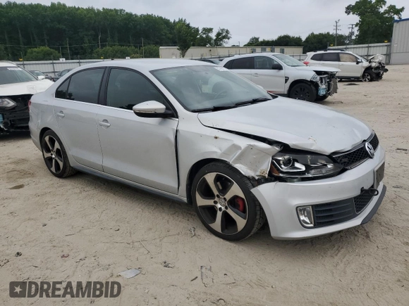 2013 Volkswagen Jetta with VIN 3VW5S7AJ5DM307972, listed as a Copart auction lot 62768225 with 164,118 mi miles and Salvage title. Bid and sale history available at DreamBid. Image 4.