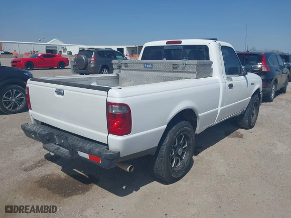 2005 Ford Ranger XL with VIN 1FTYR10U05PA40322, listed as a IAAI auction lot 41891401 with 230,985 mi miles. Bid and sale history available at carsss.com. Image 4.