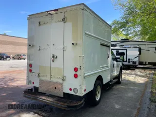 2015 Ford F-250 XL with VIN 1FDBF2B68FEA47594, listed as a Copart auction lot 64337445 with 451,093 mi miles and Clean title. Bid and sale history available at DreamBid. Image 4.