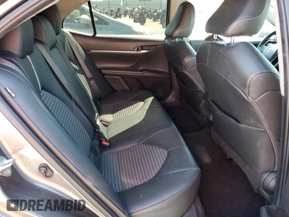 2020 Toyota Camry SE z VIN 4T1G11AK3LU887927, wystawiony jako Copart lot #56430665 z przebiegiem 60 927 mil mil oraz Szkoda całkowita • Salvage title. Historia ofert i sprzedaży dostępna na DreamBid. Obrazek 10.