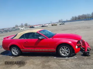 2006 Ford Mustang Standard with VIN 1ZVFT84N965234717, listed as a IAAI auction lot 41772347 with 53,356 mi miles and . Bid and sale history available at carsss.com. Image 13.