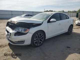 2017 Volvo S60 Dynamic z VIN YV140MTL6H2420113, wystawiony jako Copart lot #54386545 z przebiegiem 96 854 mil mil oraz Szkody całkowita. Historia ofert i sprzedaży dostępna na DreamBid. Obrazek 1.