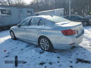 2015 BMW 5 Series 528i xDrive with VIN WBA5A7C51FD622060, listed as a Copart auction lot 42130055 with 86,552 mi miles and Clean title. Bid and sale history available at DreamBid. Image 2.