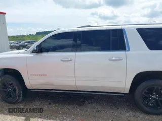 2018 Chevrolet Suburban Premier z VIN 1GNSKJKC6JR402075, wystawiony jako IAAI lot #42124796 z przebiegiem 156 900 mil mil oraz . Historia ofert i sprzedaży dostępna na DreamBid. Obrazek 15.