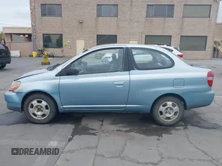 2000 Toyota ECHO z VIN JTDAT1237Y0048597, wystawiony jako IAAI lot #42120794 z przebiegiem 182 312 mil mil oraz . Historia ofert i sprzedaży dostępna na DreamBid. Obrazek 14.